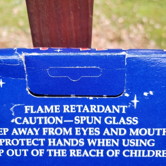 Vintage Angel Hair Spun Glass Union Wadding CO - Made In USA 2oz Box - Picture 10 of 15